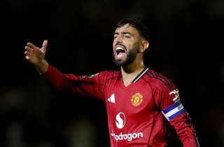 Man Utd lại thua trên thế thắng, bị đội vô danh loại khỏi Cúp Liên đoàn Anh
