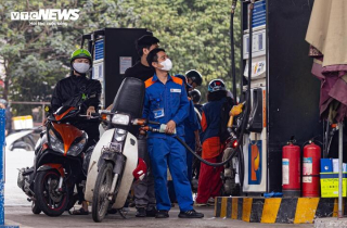 Giá xăng dầu đồng loạt tăng, cao nhất gần 500 đồng/lít
