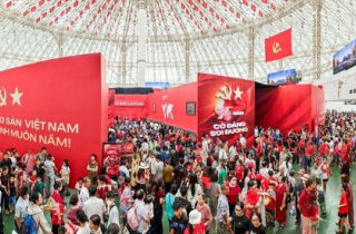 'Chạm đỉnh' cảm xúc với 'đại tiệc trải nghiệm' tại Trung tâm Triển lãm Việt Nam