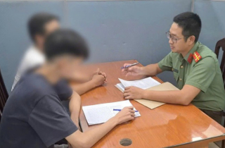 Công an Hà Nội triệu tập kẻ lừa bán giấy mời, thẻ dự sự kiện A80