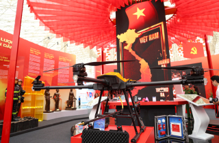 Cận cảnh dàn UAV, robot hiện đại của Bộ Công an tại Triển lãm thành tựu đất nước