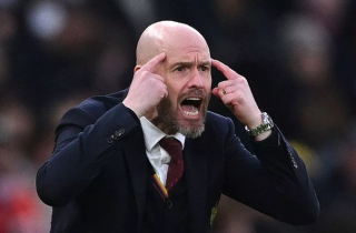 HLV Erik ten Hag bị sa thải sau 2 vòng đấu