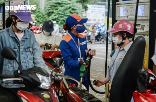 Giá xăng ngày mai sẽ tăng lần thứ ba liên tiếp?