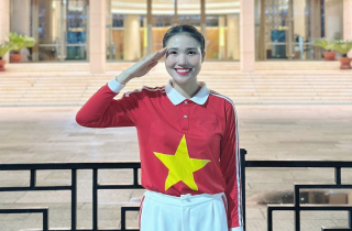 Nữ Đại úy xinh đẹp hộ tống rước đuốc A80 từng hoãn cưới để giành HCV SEA Games