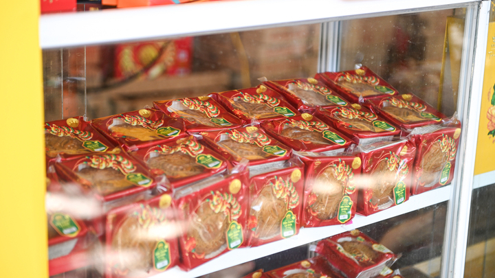 Đón rằm tháng Bảy, bánh trung thu lên kệ sớm