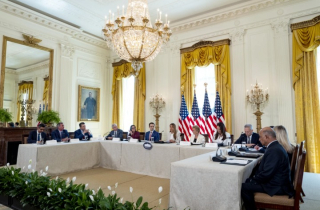 Công nghệ 5/9: Trump tổ chức tiệc tối với các CEO công nghệ, Elon Musk vắng mặt