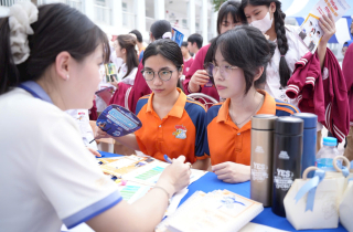 Ngành điểm cao vẫn thiếu thí sinh: Vì đâu nên nỗi?