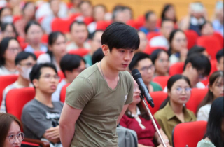 Những tân bác sĩ được xin info nhiều nhất sau buổi chọn chuyên ngành nội trú