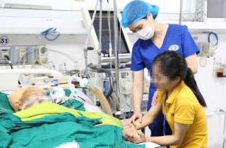 Xúc động khoảnh khắc tiễn biệt người hiến tạng cứu 6 bệnh nhân