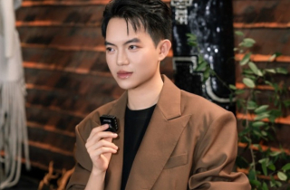 Nhà thiết kế Gen Z lần thứ 2 mang thời trang đậm bản sắc Việt ra thế giới là ai?