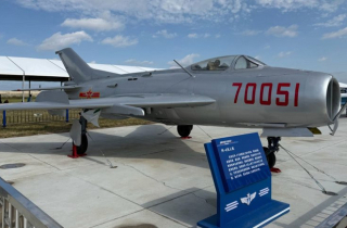 Trung Quốc ra mắt UAV chuyển đổi từ tiêm kích J-6, J-7 và J-8