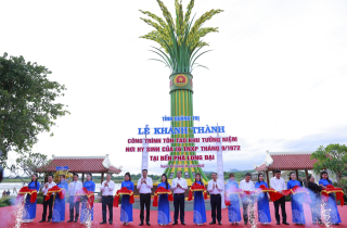 Khánh thành Khu tưởng niệm nơi hy sinh của 16 thanh niên xung phong tại bến phà Long Đại