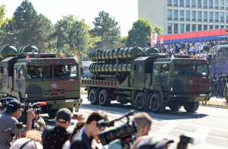 Khí tài Trung Quốc được phô diễn tại cuộc duyệt binh của Serbia