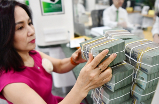Lãi suất cuối năm sẽ diễn biến ra sao?