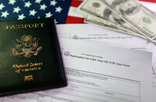 Visa H-1B là gì, ai đủ điều kiện được cấp visa H-1B ở Mỹ?