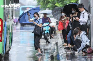 Thời tiết 27/9: Bão số 10 Bualoi mạnh lên trên Biển Đông, Nghệ An-Đà Nẵng mưa to