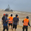 Hai tàu gặp nạn khi vào bờ trú bão Bualoi: Cứu được 8 thuyền viên