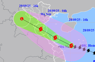 Bão số 10 Bualoi giật cấp 15, cách Đà Nẵng 150km, cách Quảng Trị 360km