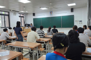 Xét tuyển đại học bằng học bạ: Nên bỏ hay giữ?
