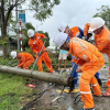 Ngừng vận hành 38 đường dây lưới điện do bão, gần 2 triệu khách bị cắt điện