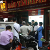 Xếp hàng từ sáng sớm chờ mua vàng giá 138 triệu đồng/lượng: Chuyên gia cảnh báo