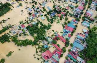 Tuyên Quang mênh mông nước lũ, nghìn ngôi nhà ngập đến tận nóc