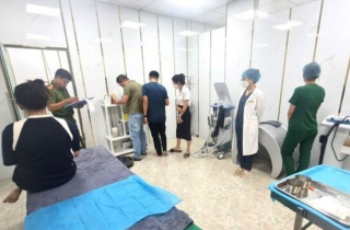 Bộ Y tế 'siết' phòng khám tư, cảnh báo tình trạng thuê bác sĩ đứng tên