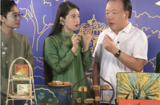 Cục trưởng Cục Quản lý thị trường xuất hiện trên livestream bán bánh Trung thu