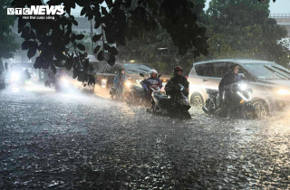 Hà Nội mênh mông biển nước