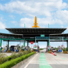 Phương tiện vận chuyển hàng cứu trợ được miễn phí đường bộ