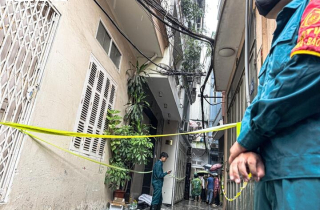 Vụ cháy khiến 5 người chết: 'Nghe kêu cứu, tôi cầm xà beng phá cửa nhưng bất lực‘