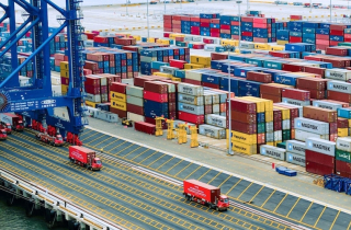 Xuất nhập khẩu có thể cán mốc 900 tỷ USD: Điểm danh 7 'ngôi sao' sáng nhất