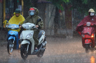 Không khí lạnh tràn về, miền Bắc mưa kéo dài