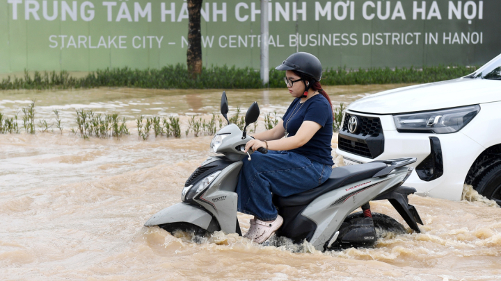 Kỳ tích làm Hà Nội hết ngập, tắc: Không có bảng vàng danh dự nào sánh bằng