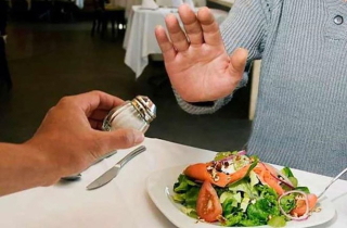 Ăn mặn có gây tổn thương thận?