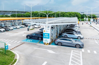 Trung Quốc tăng gấp đôi công suất sạc xe điện vào năm 2027