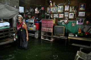 Philippines sơ tán 26.000 người tránh bão Fengshen