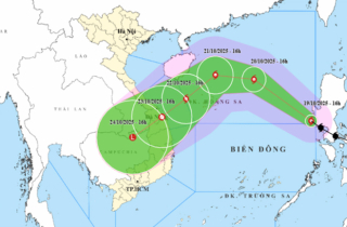 Bão Fengshen giật cấp 11 đi vào Biển Đông, còn tiếp tục mạnh thêm