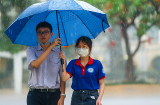 Các địa phương lên phương án cho học sinh nghỉ, học trực tuyến ứng phó bão số 12