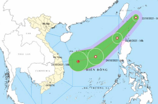 Bão số 12 Fengshen chưa vào bờ, Biển Đông lại sắp đón thêm áp thấp nhiệt đới
