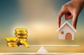 Có tiền tỷ nên đầu tư bất động sản hay vàng?