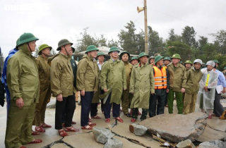 Huế dốc toàn lực ứng phó bão số 12, nhiều khách sạn miễn phí cho dân tránh trú