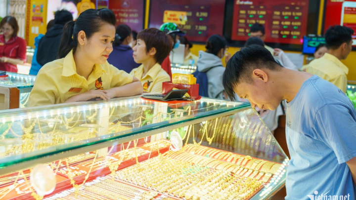 Giá vàng biến động, chuyên gia đưa ra lời khuyên để tránh thua lỗ