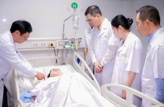 Bộ trưởng Y tế: ‘Y bác sĩ phải được bảo vệ trong bất cứ trường hợp nào’