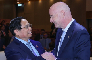 FIFA muốn xây học viện bóng đá tại Việt Nam