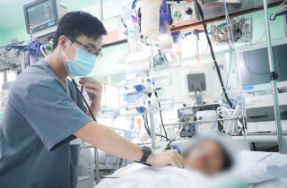 Cứu sống nữ bệnh nhân mắc hội chứng 'trái tim tan vỡ' hiếm gặp