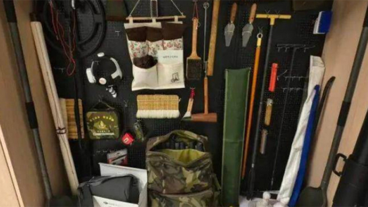 Lột mặt nạ kẻ ban ngày là học giả đáng kính, ban đêm là trùm đào trộm mộ