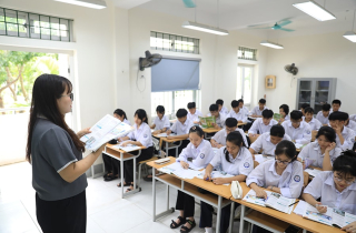Đưa tiếng Anh thành ngôn ngữ thứ hai trong trường học: Giải pháp nào hiện thực hóa mục tiêu?