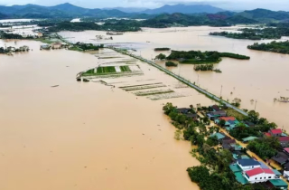 Lũ trên sông Thu Bồn ở Đà Nẵng vượt mức lịch sử năm 1964
