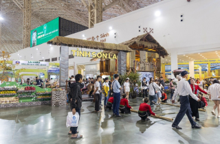 Hành trình xuyên Việt trong lòng VEC: 34 tỉnh, thành kể chuyện bằng sản vật tại Hội chợ Mùa thu lần thứ nhất 2025